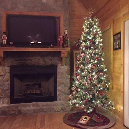 Majestic Springs Lodge Cabin McCookville Buitenkant foto