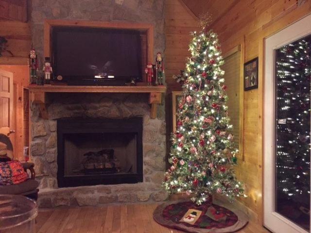 Majestic Springs Lodge Cabin McCookville Buitenkant foto